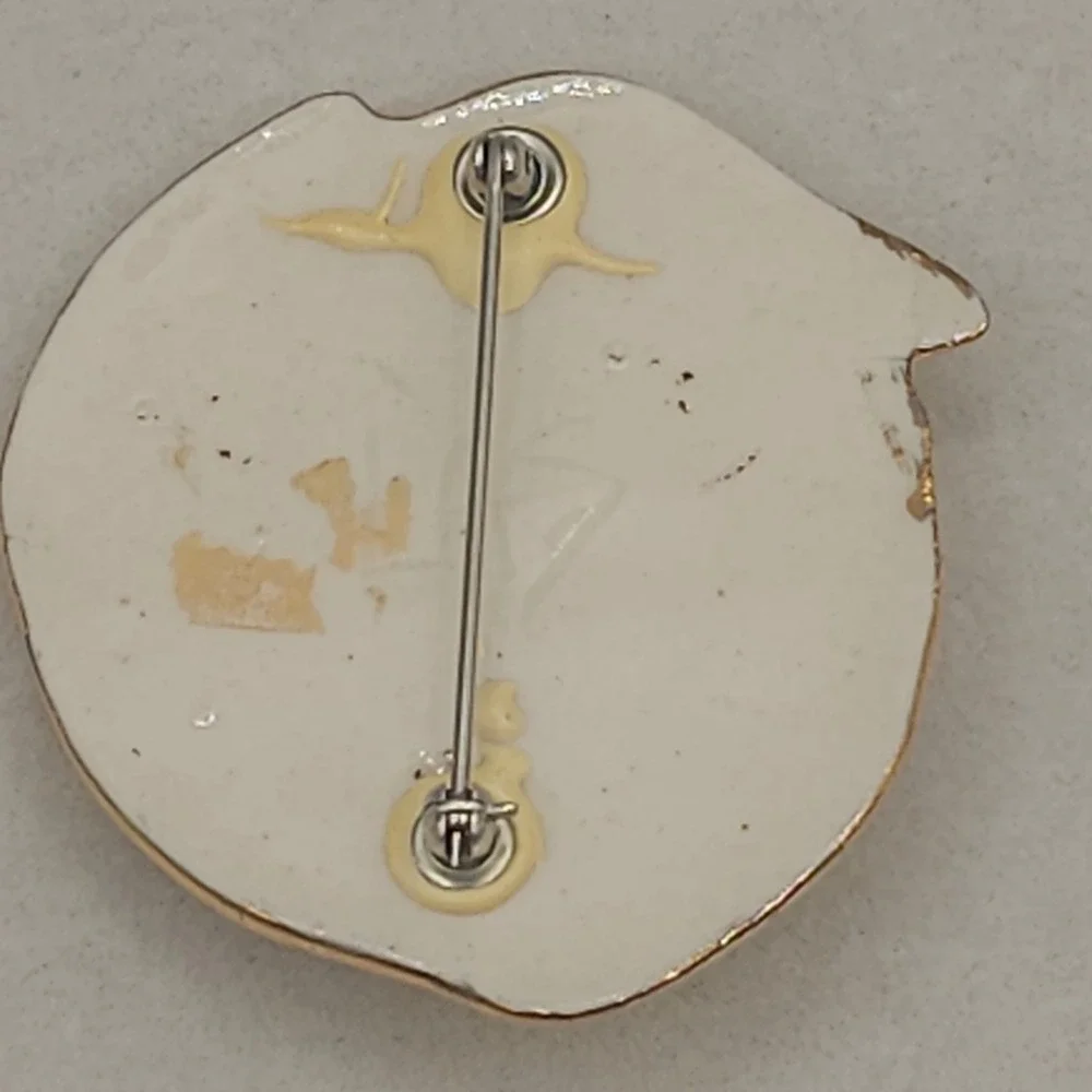Gold Tone Brooch Ceramic Face Glazed White 2 Inch Avant Garde Ethereal